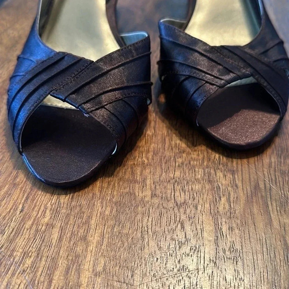 Dyeables brown dress peeptoe shoes - Picture 3 of 6